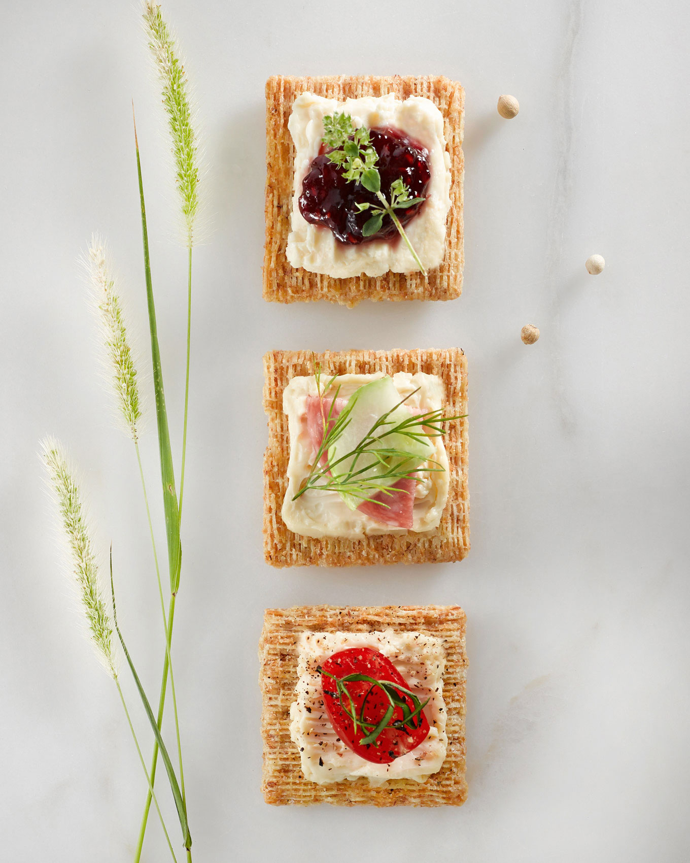 Bublys-Photograpy-cheese-triscuits-web2